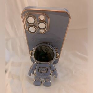 Blue Astronaut Stand iPhone 13 Pro Case